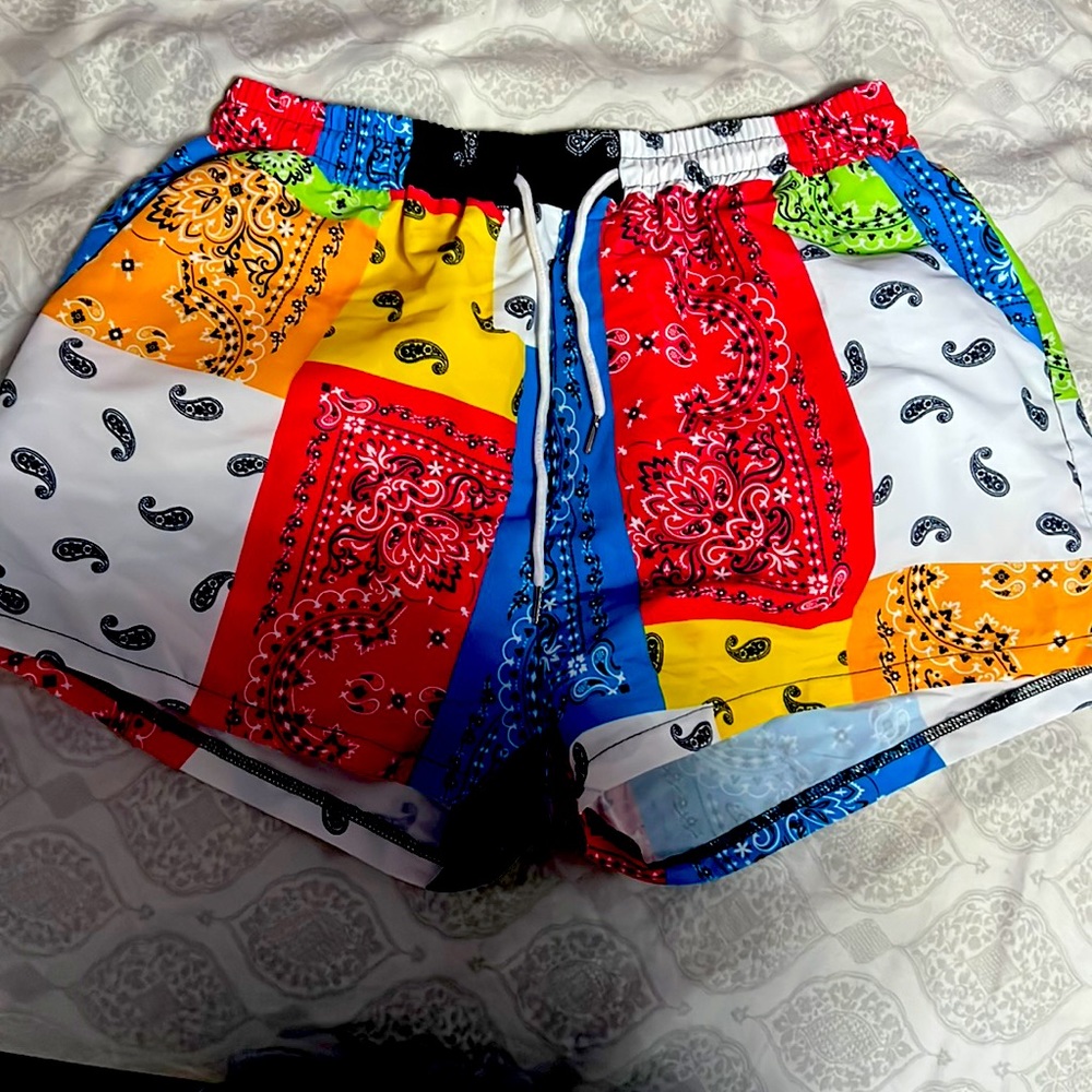 Colourful bandana patterned shorts with shorts
